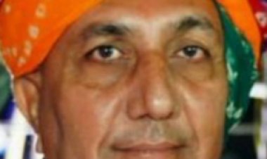 54 साल के अधेड़ ने किया सुसाइड: अपने आपको कमरे में बंद कर लगाई फांसी, परिजनों के चिल्लाने पर पहुंचे पड़ोसी; पुलिस कर रही जांच