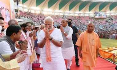 2024 में राष्ट्रीय फलक पर PM मोदी के लिए कोई चुनौती दूर दूर तक नहीं दिखाई देती