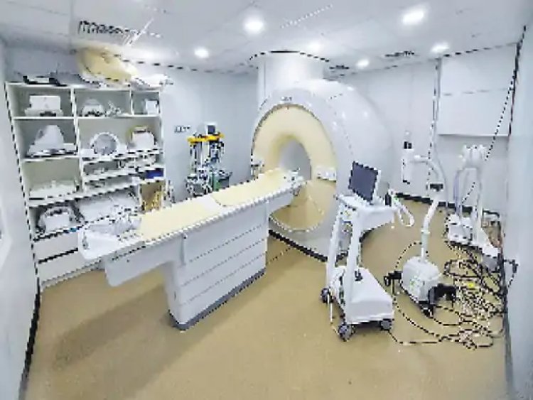 राजस्थान में पहली बार 3 इमरजेंसी होगी:ओटी इक्यूपमेंट्स से बेडशीट तक बिना हाथ लगाए ऑटोमैटिक मशीनों से 134 डिग्री तापमान पर स्टरलाइज होंगे