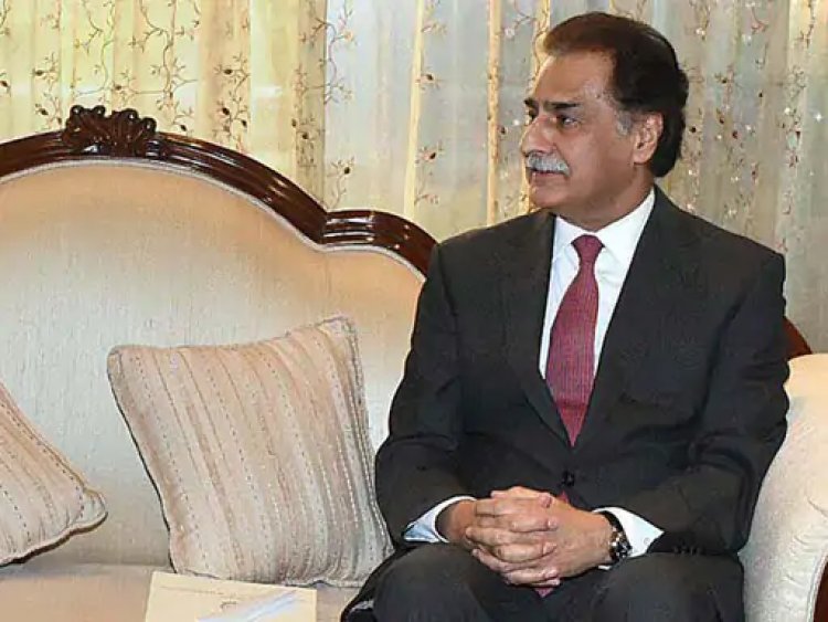 PAK संसद के स्पीकर ने गलती से नवाज शरीफ को PM घोषित किया, सफाई में कहा- दिल और दिमाग में वो ही रहते हैं