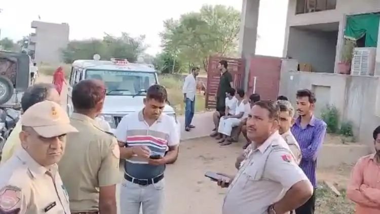 पुलिस कांस्टेबल ने किया सुसाइड, 4 दिन बाद बेटी की होनी थी सगाई, छुट्टी नहीं मिलने पर फंदा लगाकर दी जान!