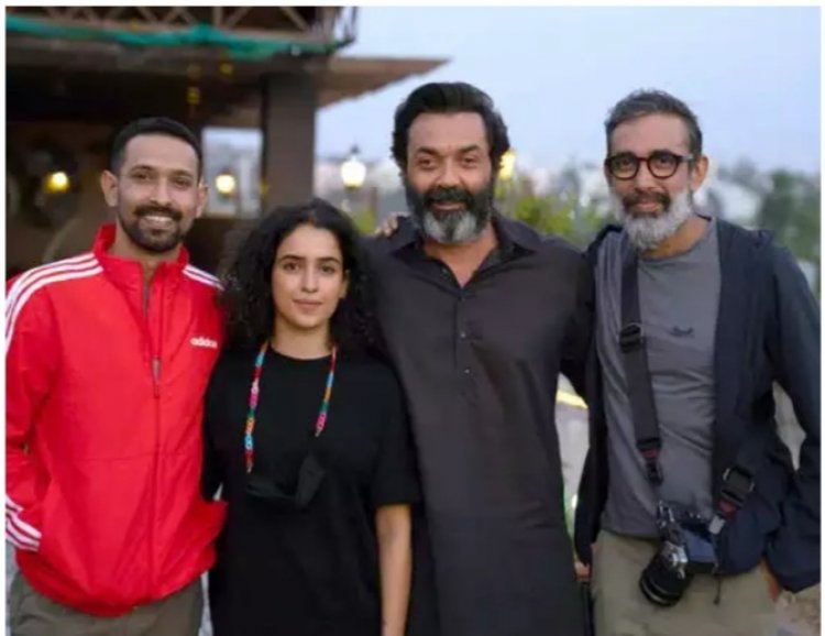 लव हॉस्टल' की शूटिंग पूरी होने पर बॉबी देओल ने को-स्टार्स संग शेयर की तस्वीर