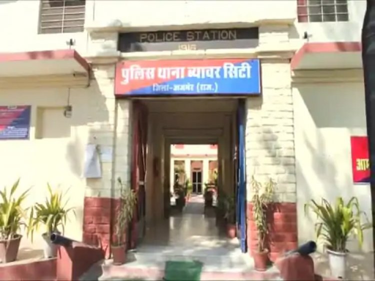 महिला कॉन्स्टेबल को धक्का देकर नीचे गिराया: पॉक्सो आरोपी की बहन ने पुलिस जीप को रोका, किया हंगामा, ब्यावर में ASI ने कराया मामला दर्ज