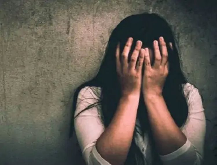 नाबालिग से रेप का मामला:पिता के साथ IGP के पास पहुची पीड़िता, वीडियो-फोटो लेकर कर रहा ब्लैकमेल